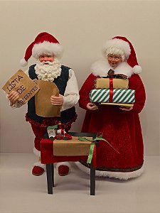 Papai Noel E Mamãe Noel Colecionável Hora Dos Presentes 29Cm