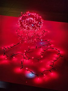 Pisca Festão 900 Leds 20 Metros Vermelho Com Strobo Branco Frio Bivolt
