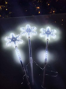 Trio Aste Com Floco De Neve Com Efeito 426 Leds Branco Frio Bivolt Uso Interno E Externo