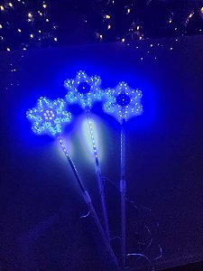 Trio Aste Com Floco De Neve Com Efeito 426 Leds Branco Frio Com Azul Bivolt Uso Interno E Externo