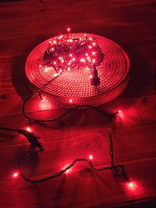 Pisca 100 Leds Vermelho Com Strobo Branco Frio 10 Metros 127V Com Emenda Uso Interno E Externo