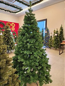 Árvore Pinheiro Tradicional Copacabana 1350 Galhos 2,40Cm